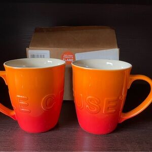 New in box Le Creuset Extra large Mug (2) Set 580ml/20oz each Iconic flame Color